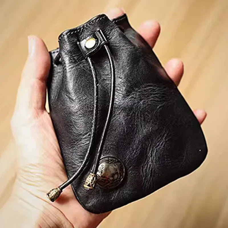 PORTA-MOEDAS RETRÔ COM CORDÃO — PEQUENOS TESOUROS