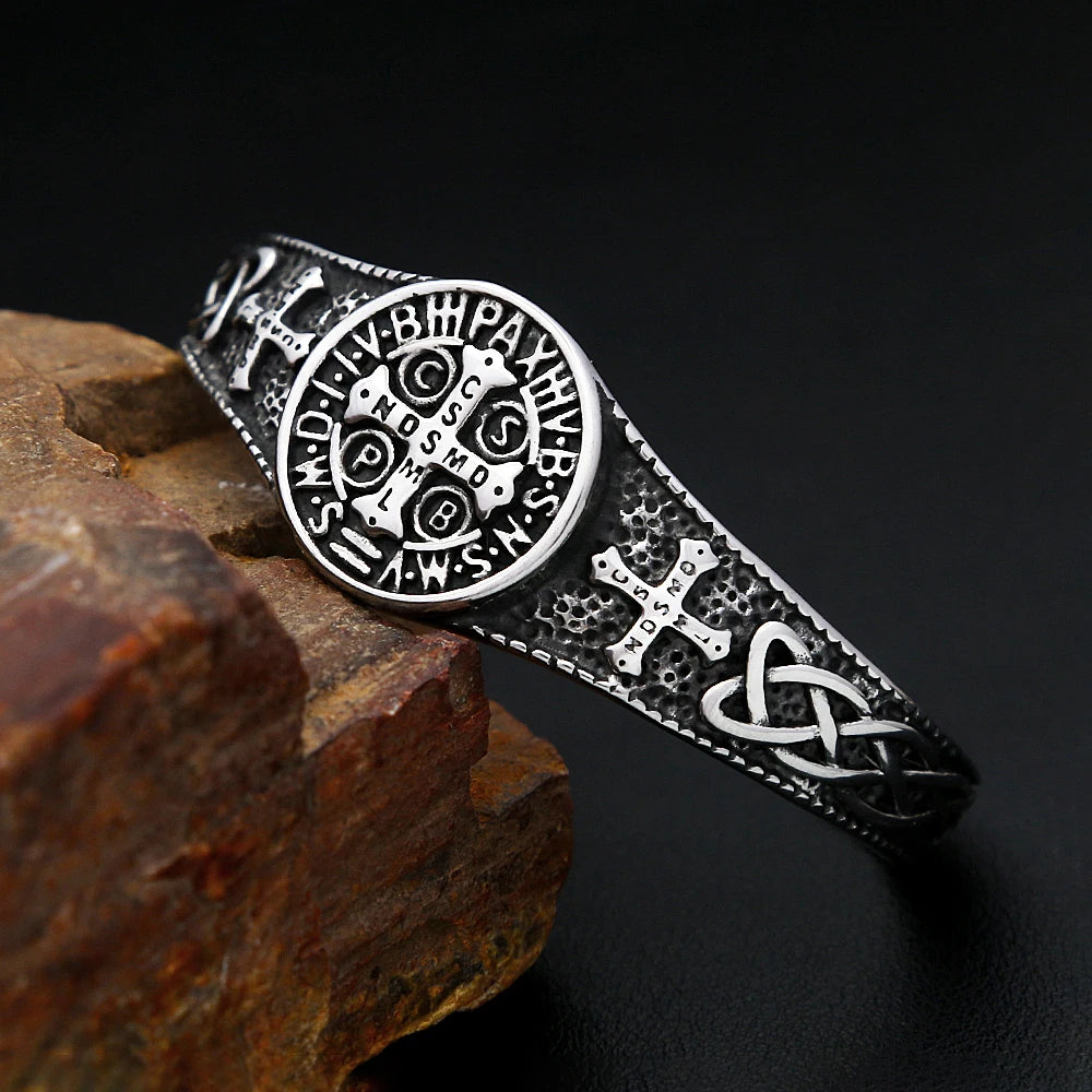 PULSEIRA DE SÃO BENTO EM AÇO – FÉ E PRESENÇA