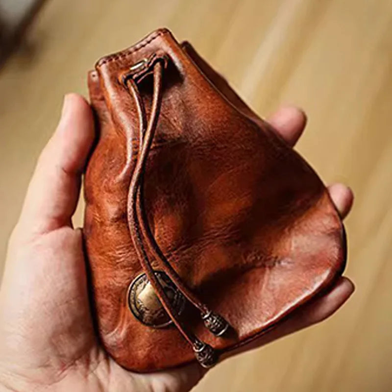 PORTA-MOEDAS RETRÔ COM CORDÃO — PEQUENOS TESOUROS