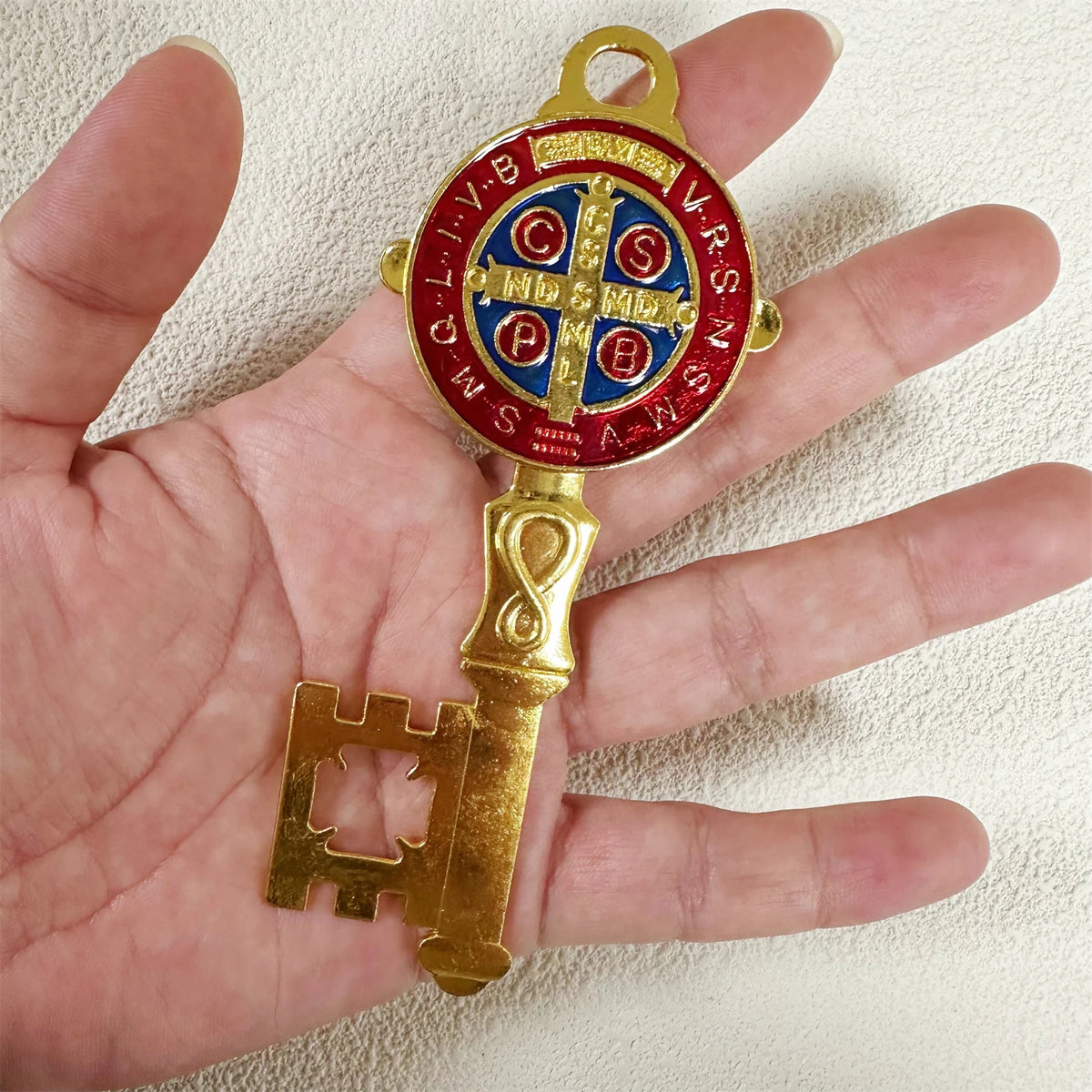 CHAVES DECORATIVAS DE SÃO BENTO – FÉ PARA O LAR | 2 PEÇAS