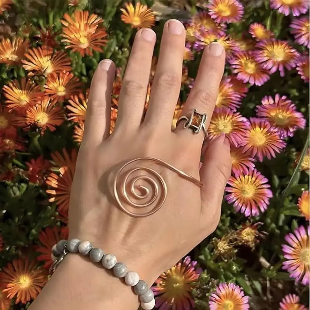 ESPIRAL DE COBRE PARA A MÃO — PRESENÇA E INTENÇÃO