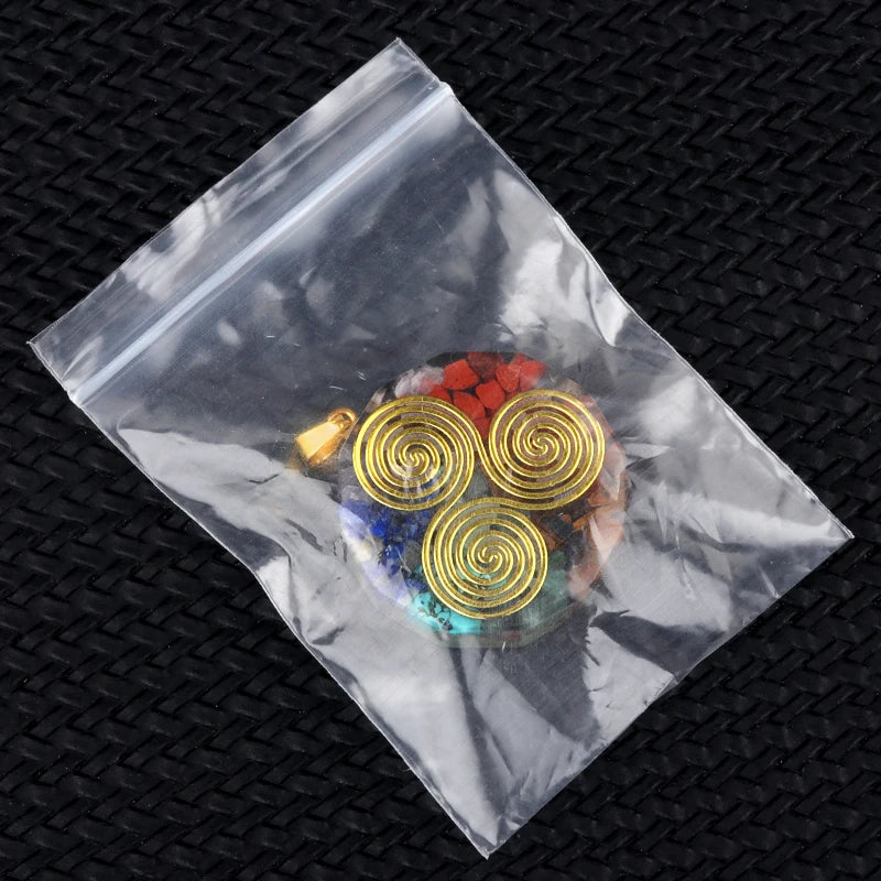 PINGENTES DE ORGONITE — COR E GEOMETRIA