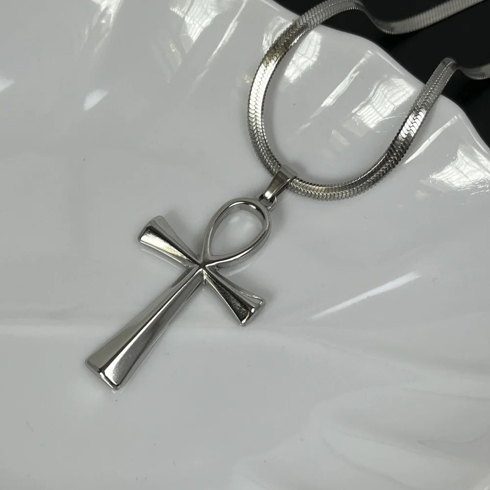 COLAR ANKH COM CORRENTE LAMINADA – VIDA E CONTINUIDADE