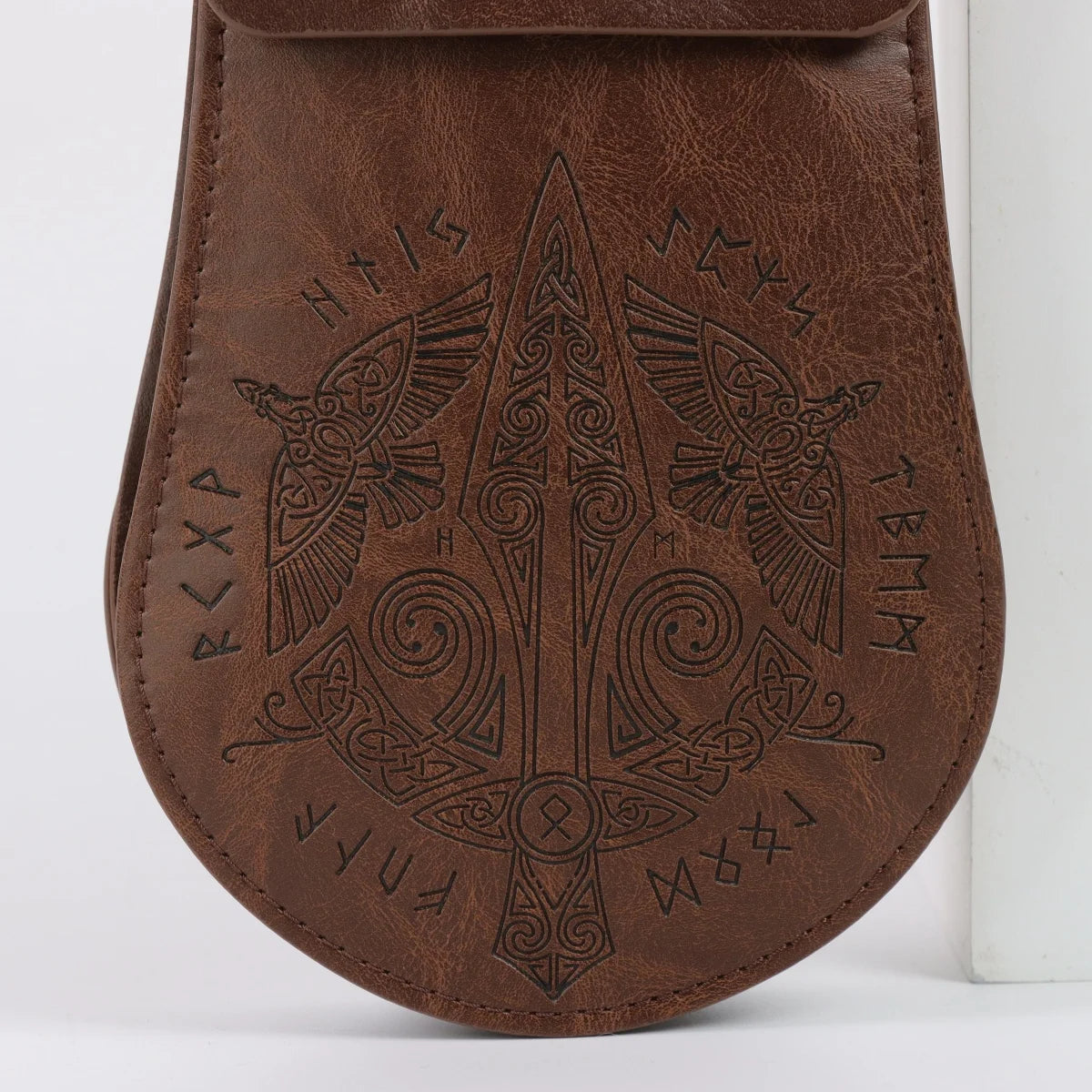 BOLSA MEDIEVAL COM RELEVO — UM TOQUE NÓRDICO