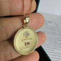 COLAR AMOR EM FRANCÊS COM MEDALHA DOURADA