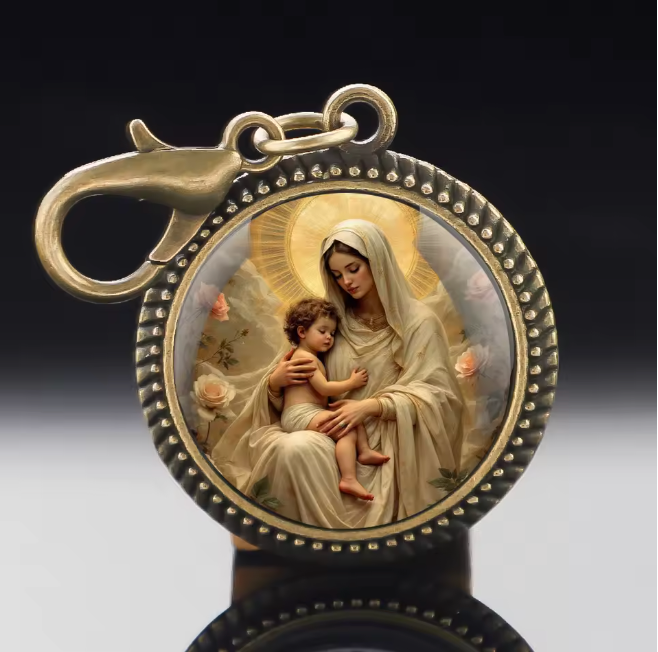 CHAVEIRO DE NOSSA SENHORA EM VIDRO – DEVOÇÃO E PRESENÇA