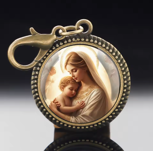 CHAVEIRO DE NOSSA SENHORA EM VIDRO – DEVOÇÃO E PRESENÇA