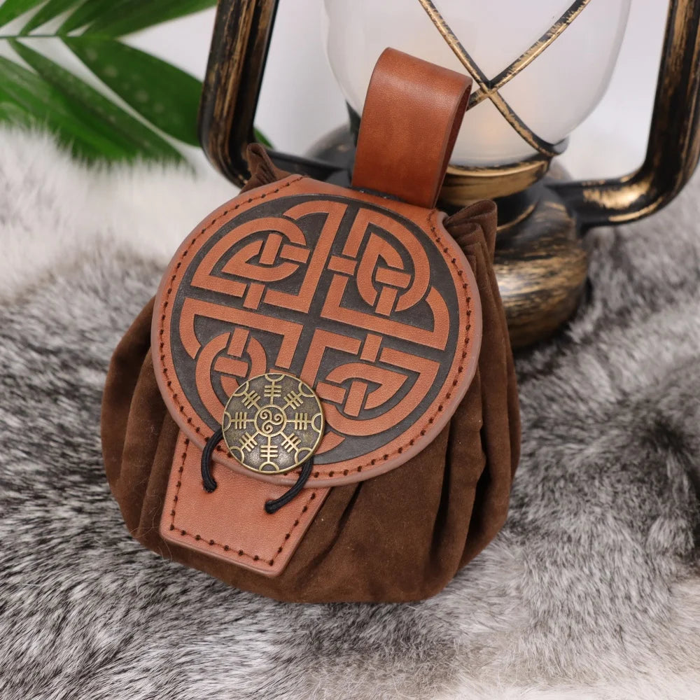 BOLSA DE CINTO MEDIEVAL EM RELEVO — HISTÓRIAS E ESTILO