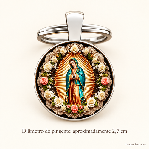 CHAVEIRO NOSSA SENHORA DE GUADALUPE COM DETALHES FLORAIS – DEVOÇÃO E PRESENÇA — imagem ilustrativa com medidas aproximadas