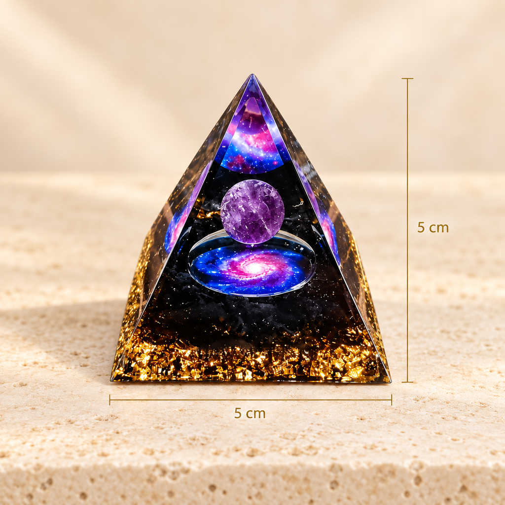 PIRÂMIDE DE ORGONITE GALÁXIA COM ESFERA DE AMETISTA. EQUILÍBRIO, SORTE E PROSPERIDADE