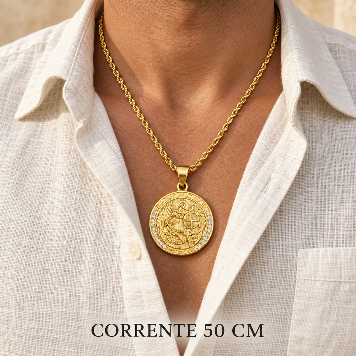COLAR DE SÃO MIGUEL ARCANJO DOURADO EM AÇO INOXIDÁVEL COM STRASS